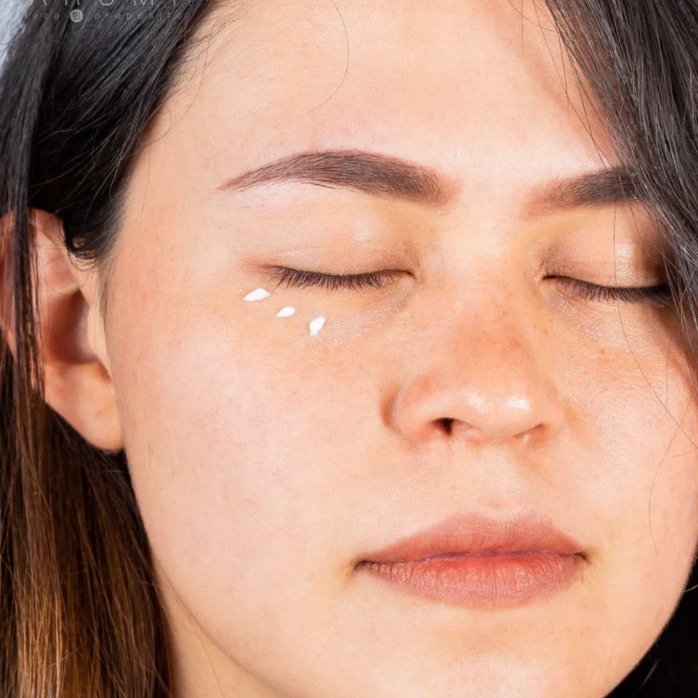 Maxclinic Time Return Melatonin Eye Cream - Image 4